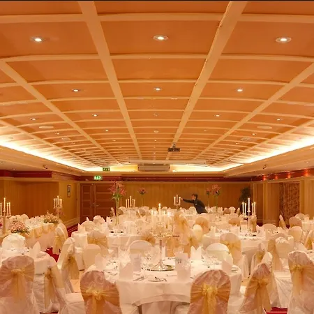 Avenue Hotel