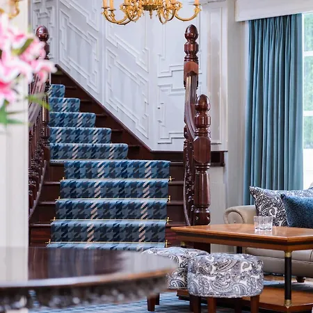 Avenue Ξενοδοχείο 4*