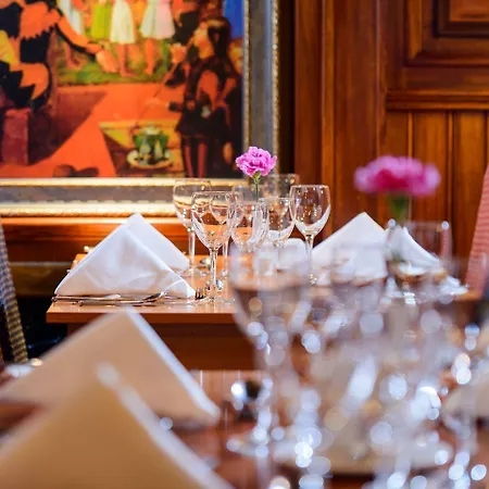 Avenue Отель 4*