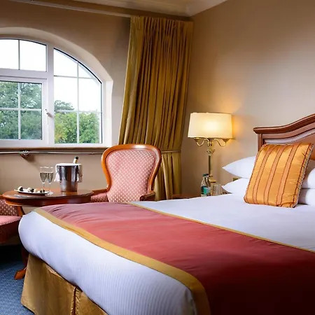 Avenue Hotel